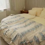 Bed & Breakfast Fabianics Kastely 3*