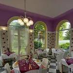 Bed & Breakfast Fabianics Kastely 3*