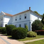 Bed & Breakfast Fabianics Kastely 3*