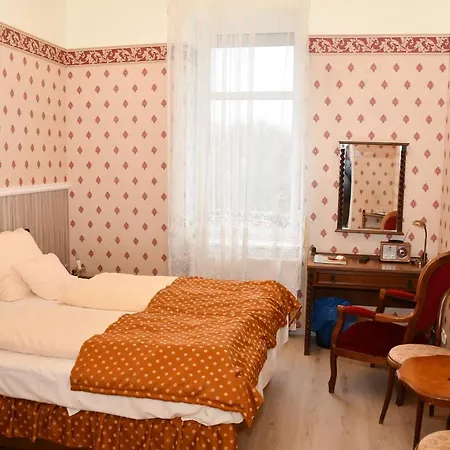 Oda ve Kahvaltı Fabianics Kastely