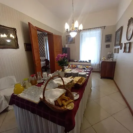 Fabianics Kastely Oda ve Kahvaltı 3*
