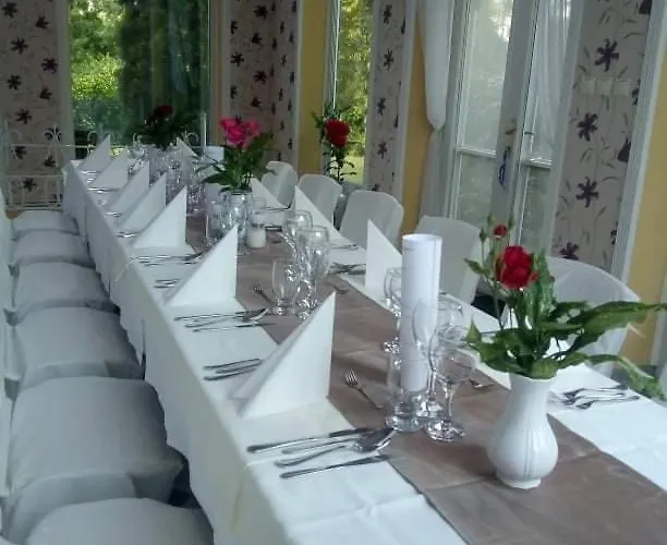 Fábiánics Kastély Bed and breakfast 3*