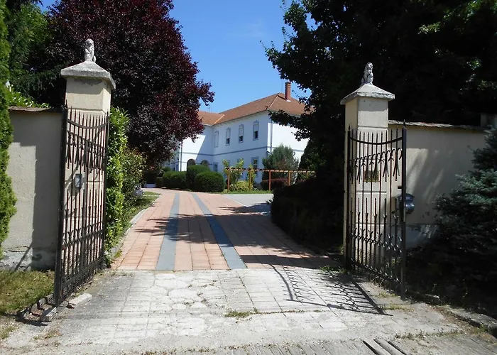 Bed and breakfast Fábiánics Kastély Misefa