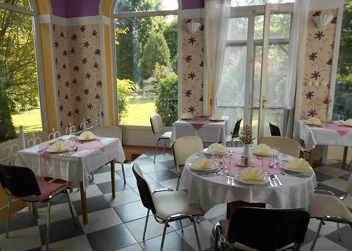 Fábiánics Kastély Bed and breakfast