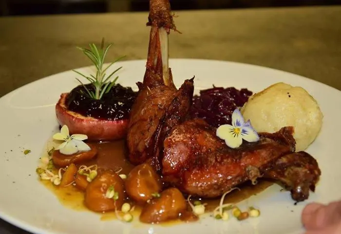 Fábiánics Kastély Bed and breakfast